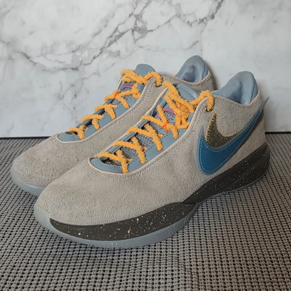 Nike LeBron 20 